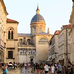 Sele By Vintage Travel Villa