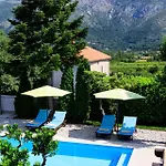Sele By Vintage Travel Villa