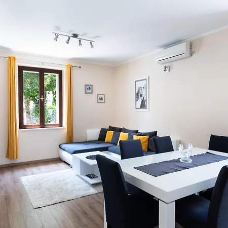 Sele By Vintage Travel